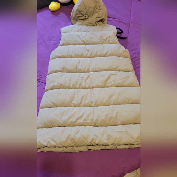 Puffer Vest - Picture 2 of 3